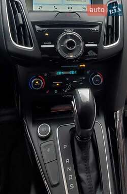 Седан Ford Focus 2016 в 
