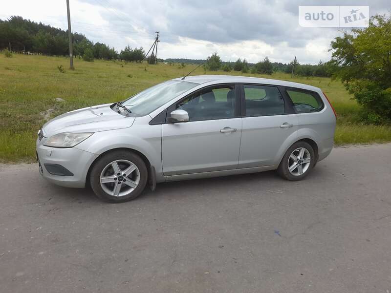 Универсал Ford Focus 2008 в Великих Мостах