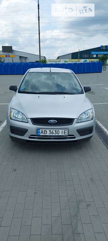 Хэтчбек Ford Focus 2006 в Виннице