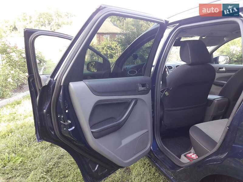 Универсал Ford Focus 2010 в Богодухове