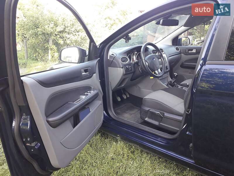 Универсал Ford Focus 2010 в Богодухове