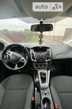 Универсал Ford Focus 2012 в 