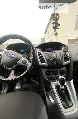 Универсал Ford Focus 2012 в 