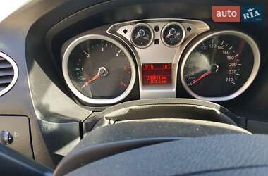 Хэтчбек Ford Focus 2009 в 