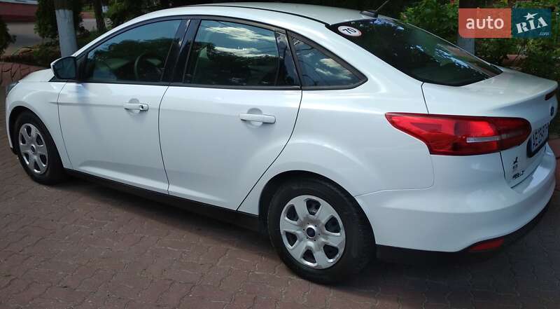 Седан Ford Focus 2016 в Днепре