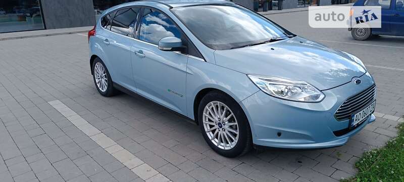 Хетчбек Ford Focus 2013 в Ужгороді