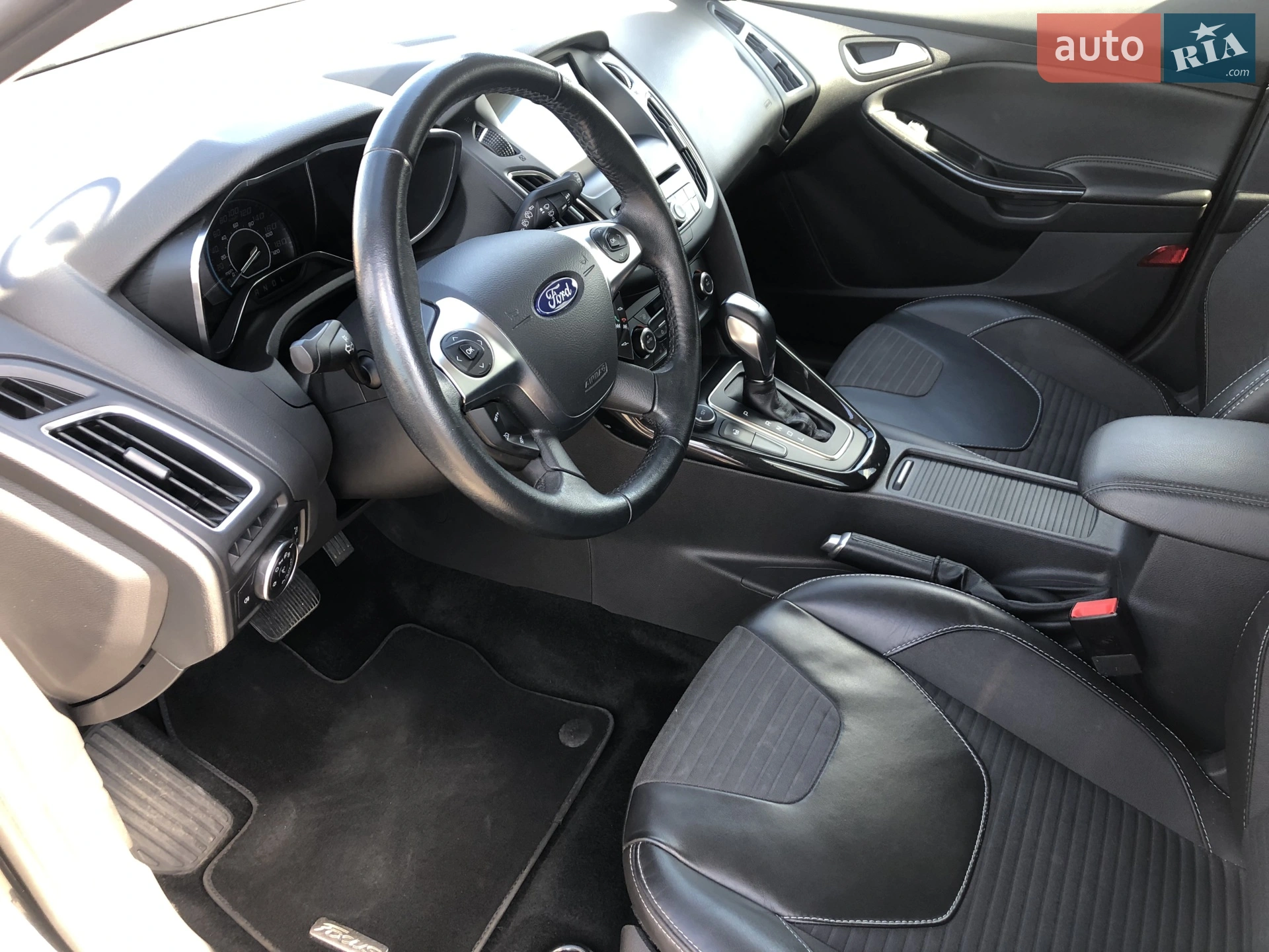 2017 Ford Focus - мініатюра 16