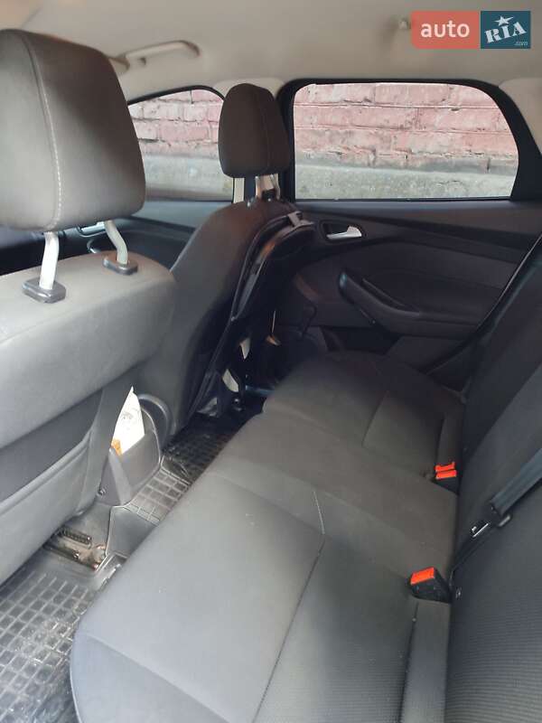 Универсал Ford Focus 2015 в Ровно фото 6 Универсал Ford Focus 2015 в Ровно