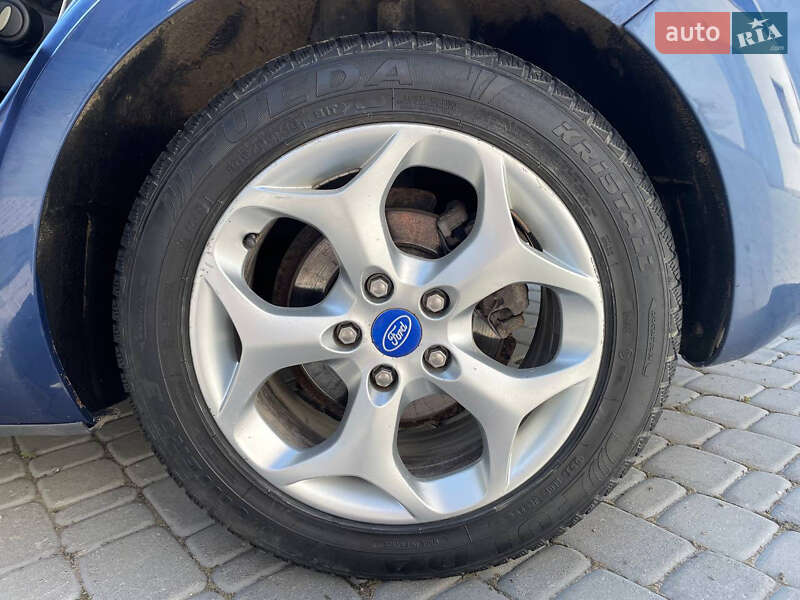 Хэтчбек Ford Focus 2008 в Борщеве
