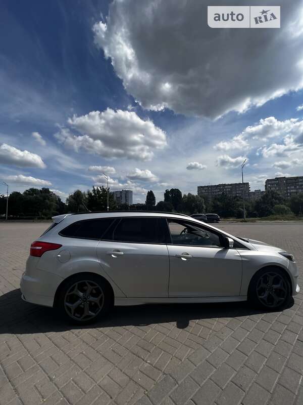 Универсал Ford Focus 2018 в Киеве фото 14 Универсал Ford Focus 2018 в Киеве