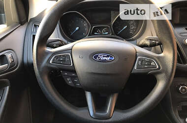 Седан Ford Focus 2016 в 
