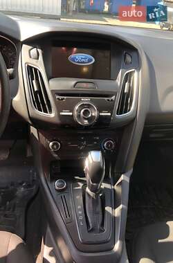 Седан Ford Focus 2016 в 