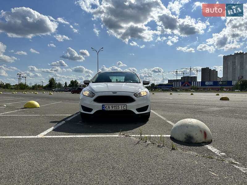 Седан Ford Focus 2016 в Киеве