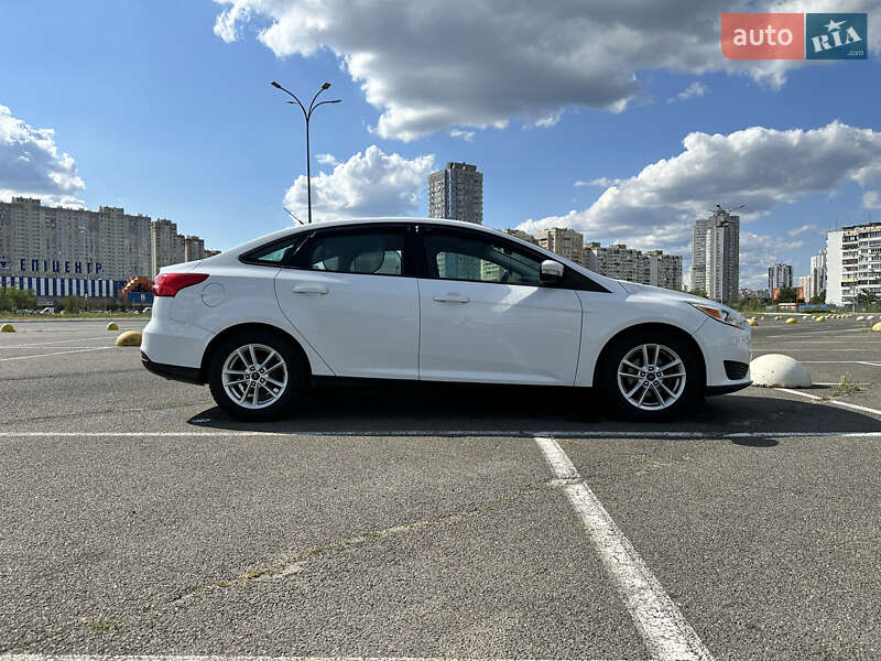 Седан Ford Focus 2016 в Киеве