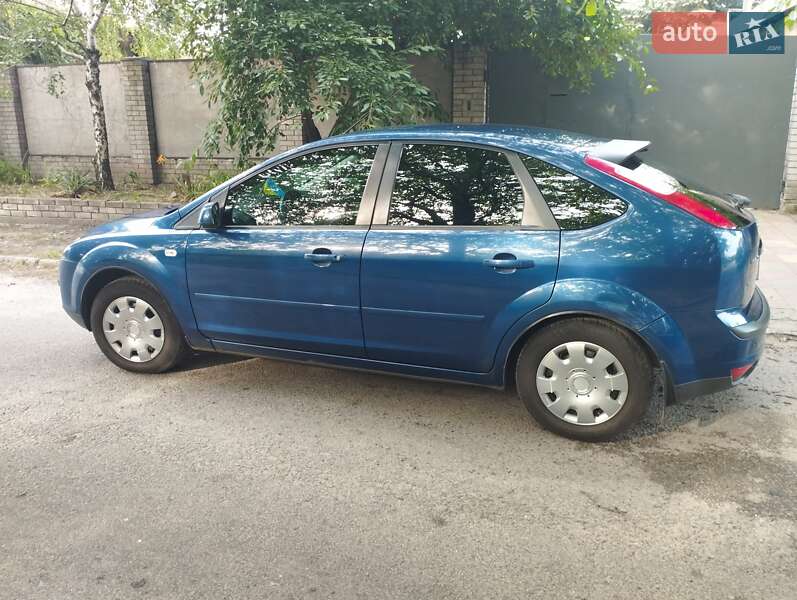 Хэтчбек Ford Focus 2007 в Запорожье