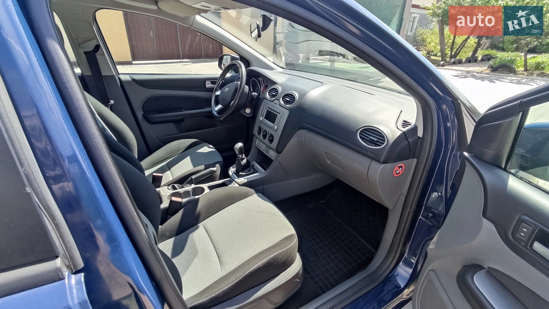 2010 Ford Focus - мініатюра 9
