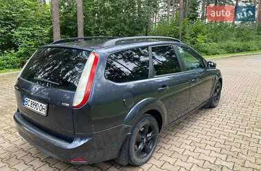 Универсал Ford Focus 2009 в Новояворовске