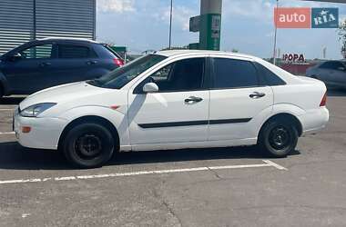 Седан Ford Focus 2001 в Южному