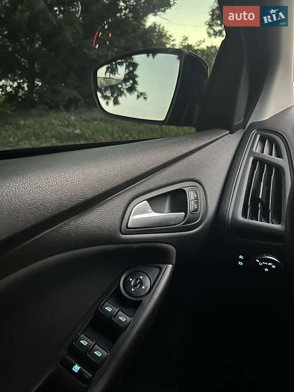 Хэтчбек Ford Focus 2017 в Харькове