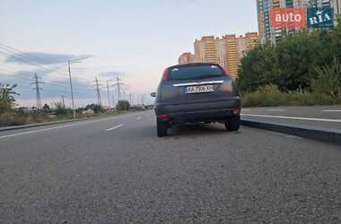 Хэтчбек Ford Focus 2002 в Киеве