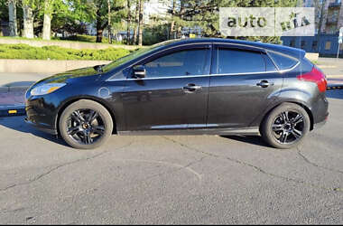 Хэтчбек Ford Focus 2013 в 