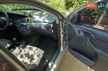 Седан Ford Focus 2003 в 