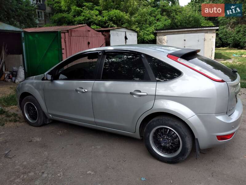 Хетчбек Ford Focus 2008 в Кропивницькому