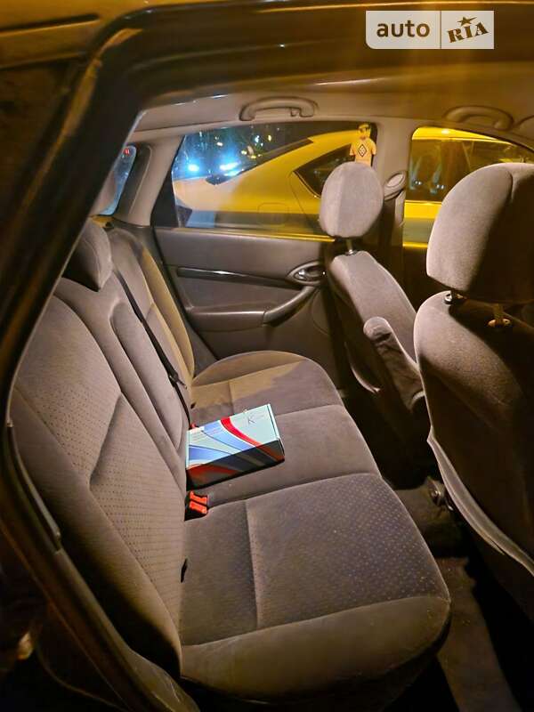 Хэтчбек Ford Focus 2002 в Киеве