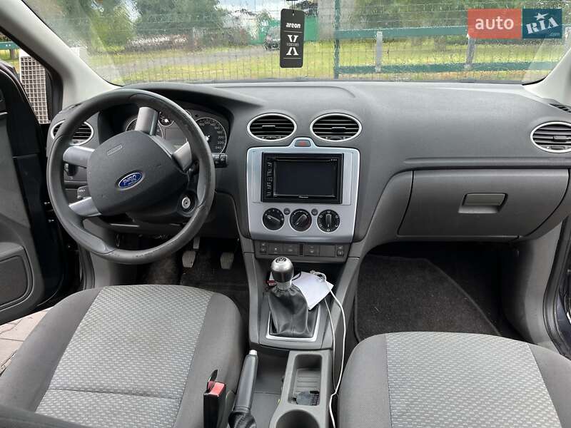 Хэтчбек Ford Focus 2006 в Луцке