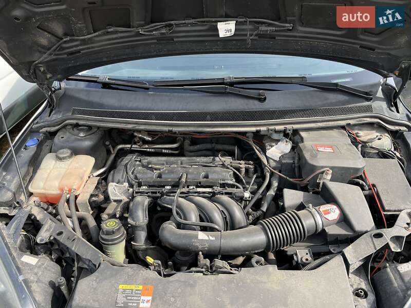 Хэтчбек Ford Focus 2006 в Луцке