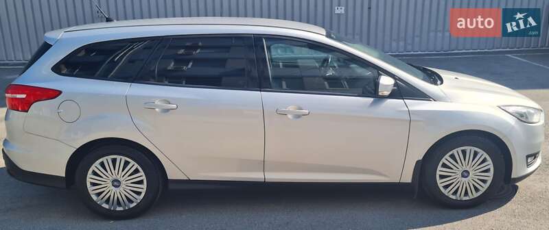 Универсал Ford Focus 2015 в Днепре