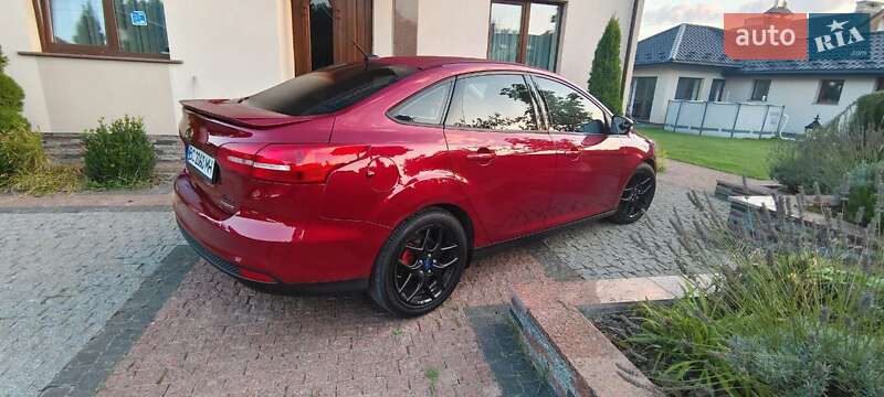 Седан Ford Focus 2015 в Львові