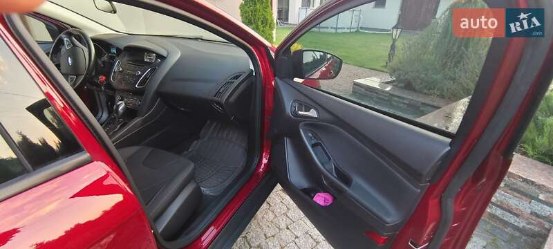 Седан Ford Focus 2015 в Львові