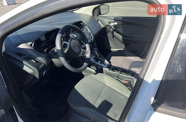 Седан Ford Focus 2013 в 
