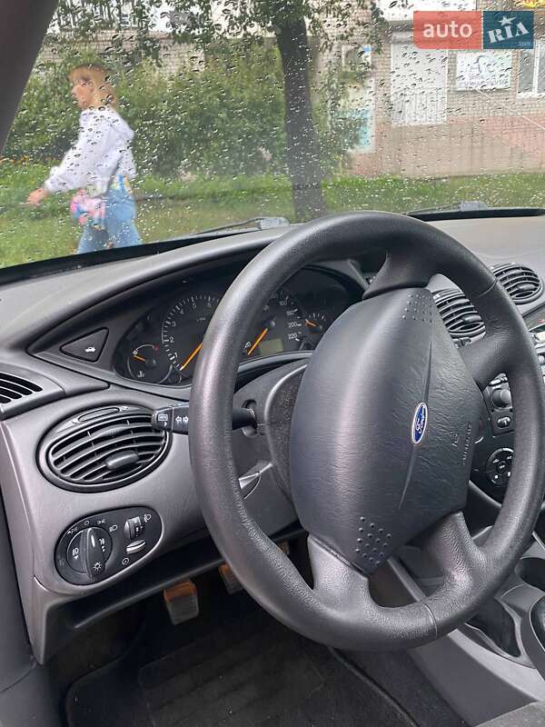 Седан Ford Focus 2002 в Днепре