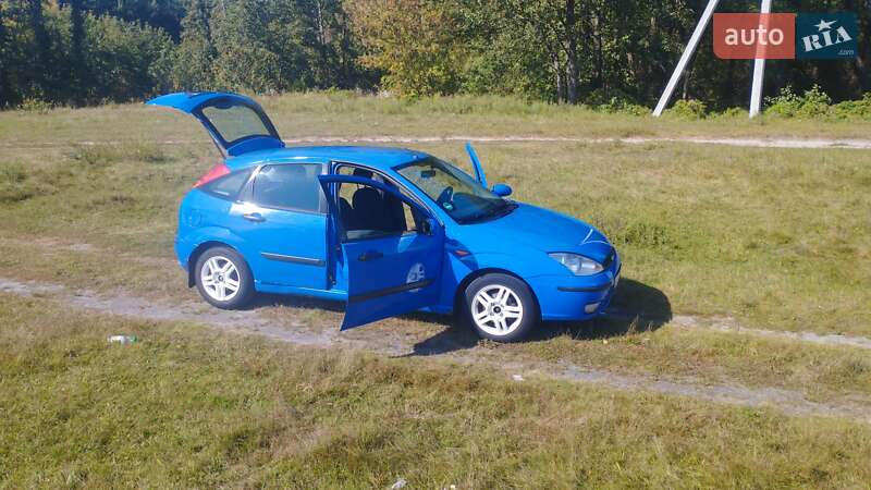 Хэтчбек Ford Focus 2003 в Шостке