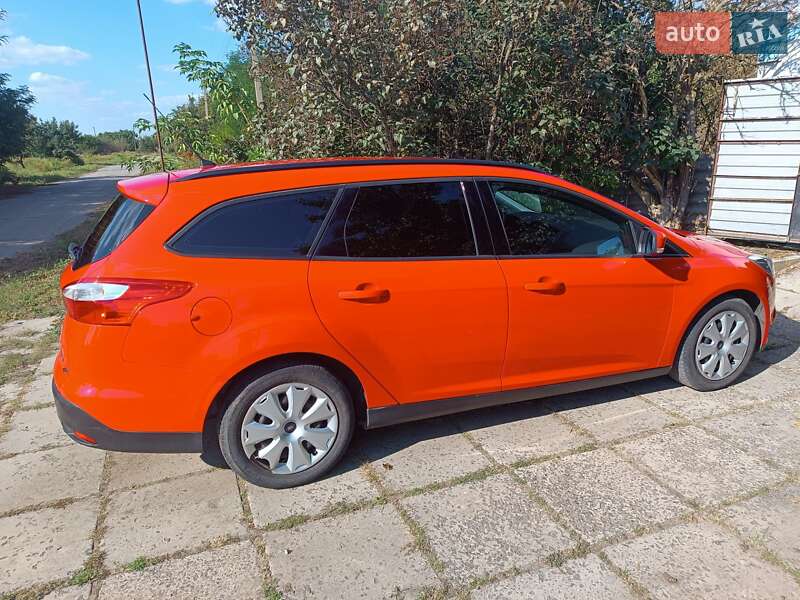 Универсал Ford Focus 2013 в Покровском фото 2 Универсал Ford Focus 2013 в Покровском