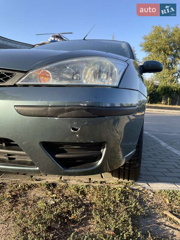 Хэтчбек Ford Focus 2003 в Запорожье