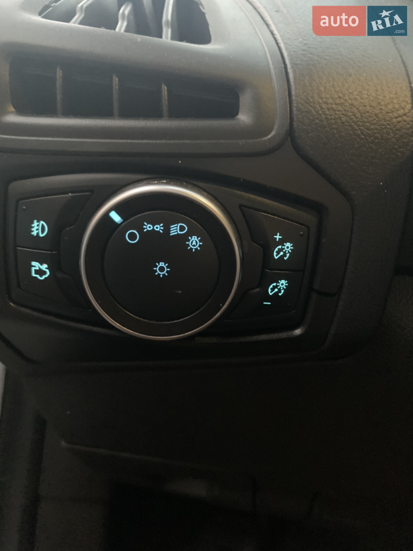2016 Ford Focus - мініатюра 18
