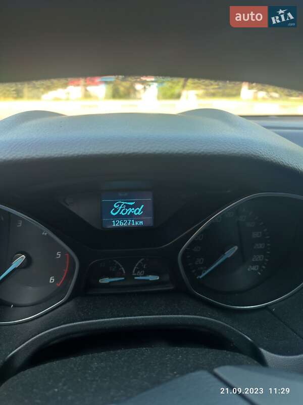 Хэтчбек Ford Focus 2014 в Вараше