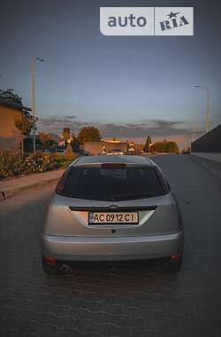 Хэтчбек Ford Focus 1999 в Рожище