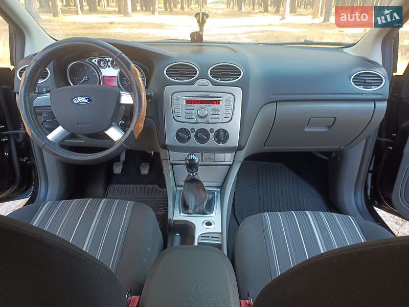 Хэтчбек Ford Focus 2009 в Лебедине