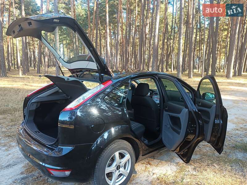Хэтчбек Ford Focus 2009 в Лебедине
