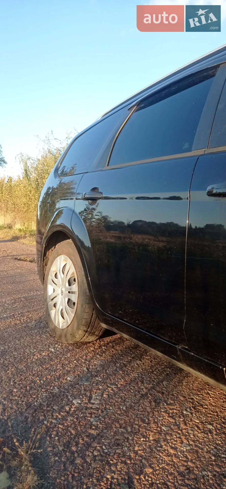 2010 Ford Focus - мініатюра 9