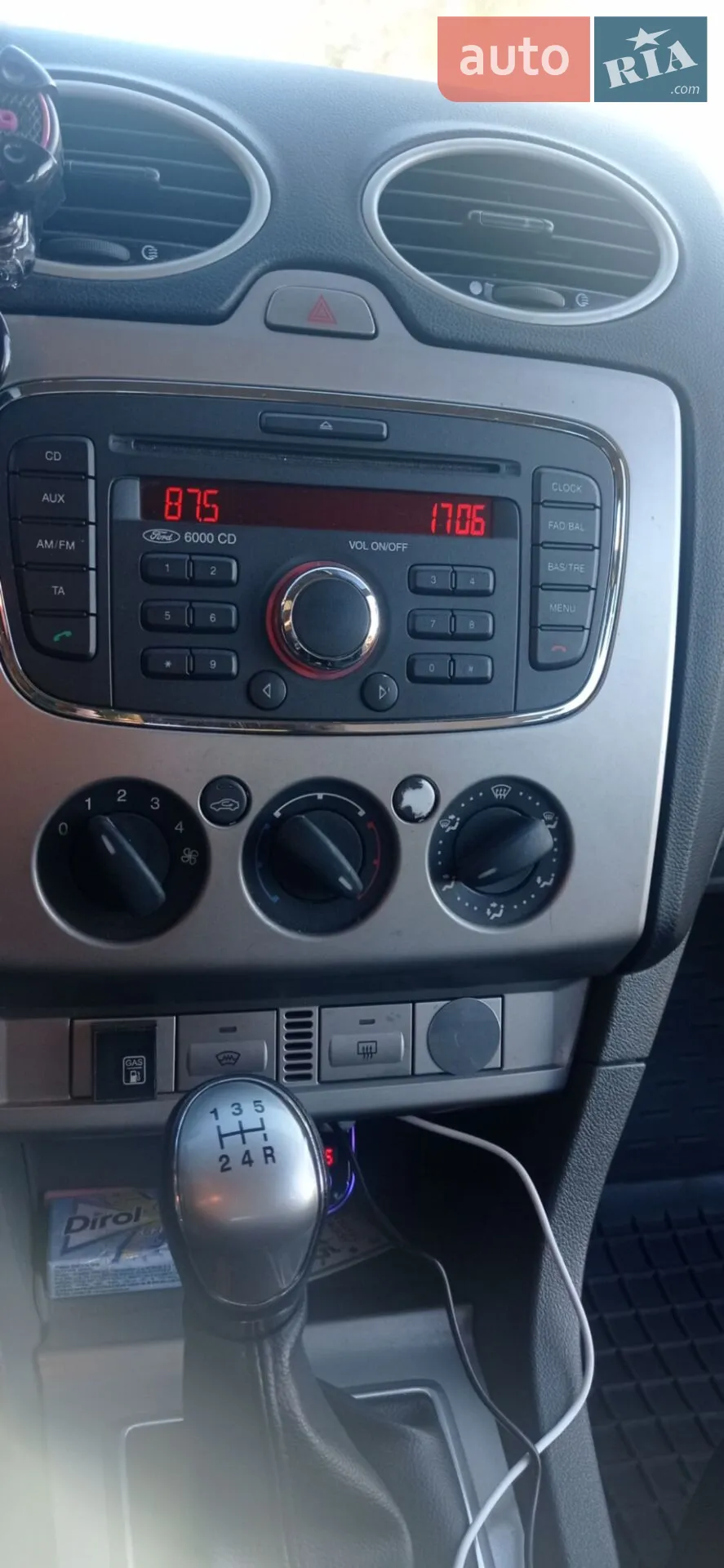 2010 Ford Focus - мініатюра 21