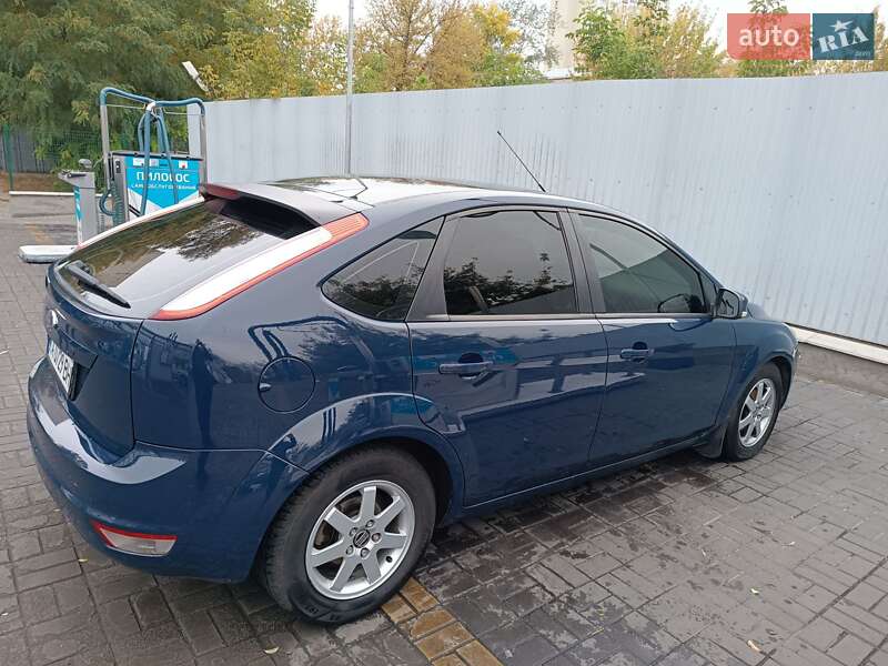 Хэтчбек Ford Focus 2008 в Киеве