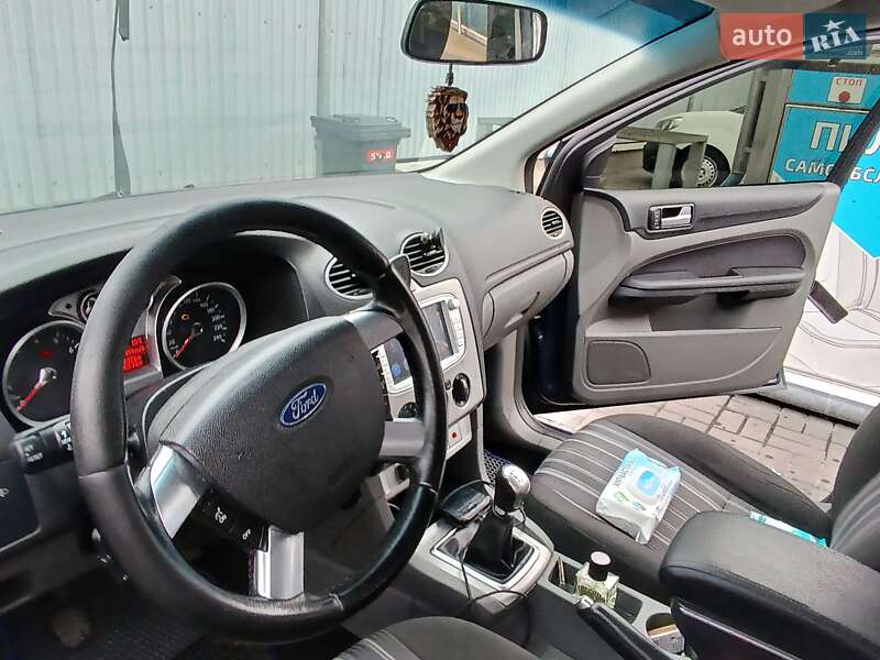Хэтчбек Ford Focus 2008 в Киеве