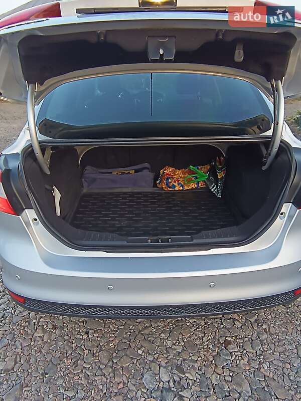Седан Ford Focus 2013 в Николаеве фото 4 Седан Ford Focus 2013 в Николаеве