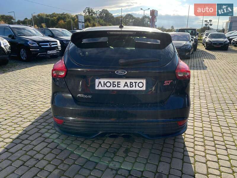 Хэтчбек Ford Focus 2015 в Львове