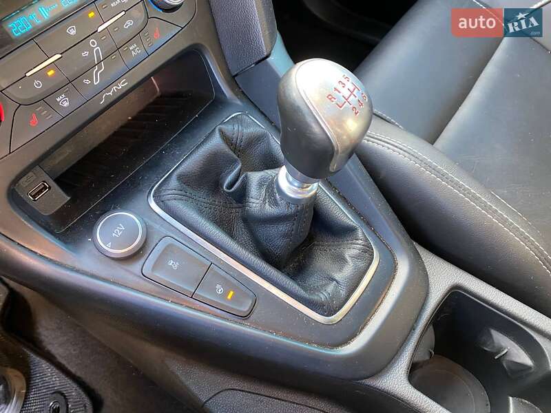 Хэтчбек Ford Focus 2015 в Львове